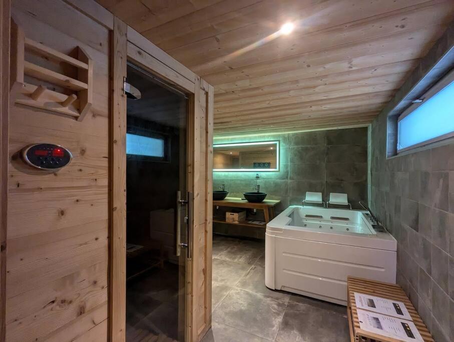 Chalet Des Belles Roches, 14 Pers, Garden, Sauna Ла-Бресс Экстерьер фото